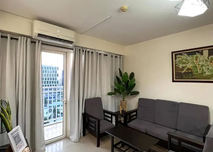 Near International Airport - Mall Of Manille