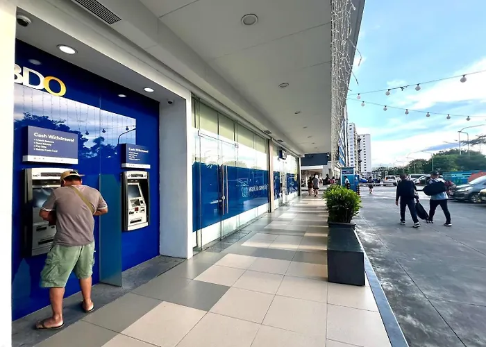Near International Airport - Mall Of Manille
