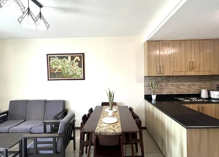 Near International Airport - Mall Of بيت للعطل